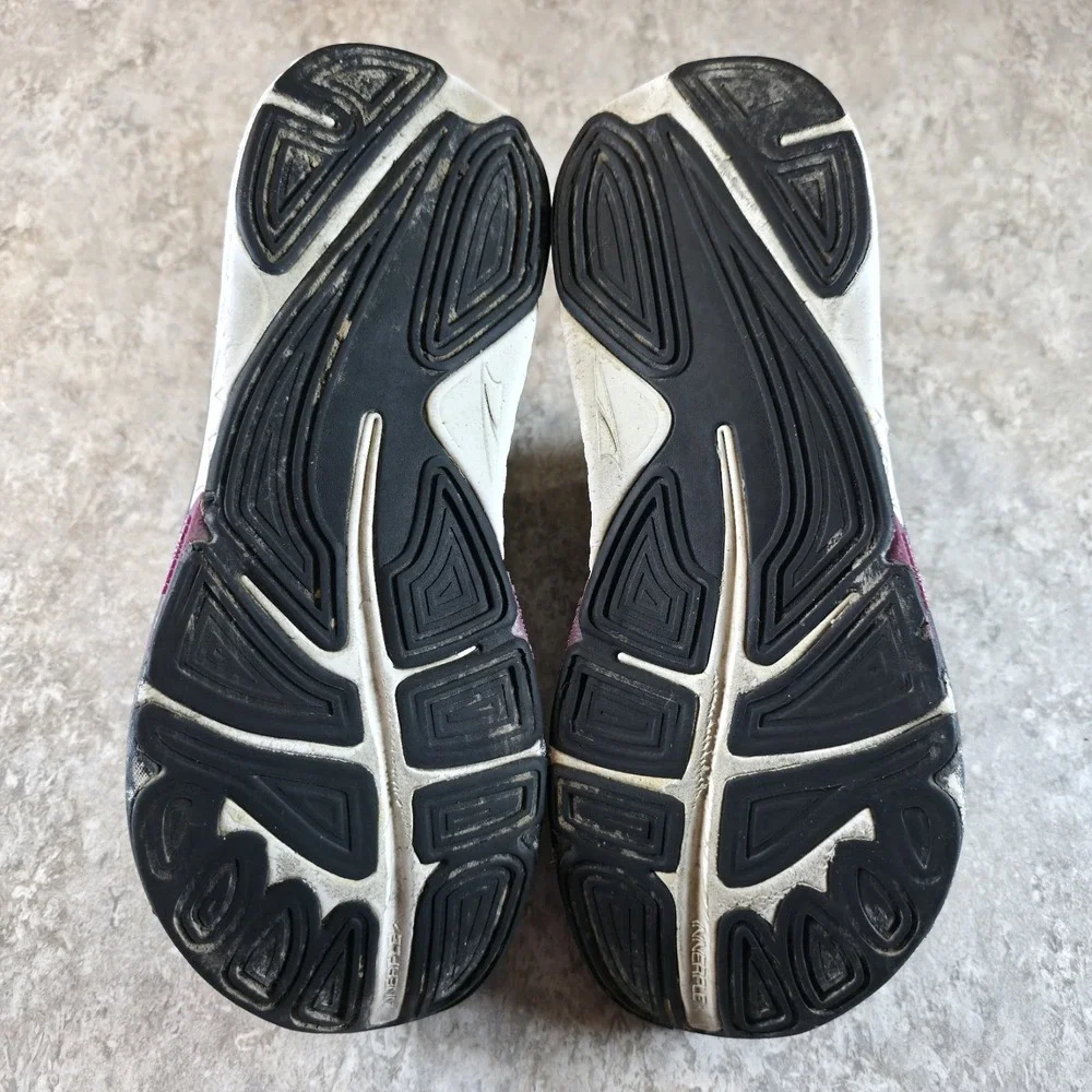 Altra gray burgundy